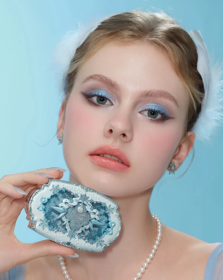 Flower Knows Snow Ballet Six-Color Satin Makeup Palette